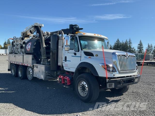 International 7600 Camion autospurgo
