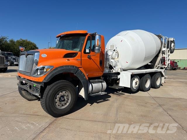 International 7600 Вантажівки / спеціальні