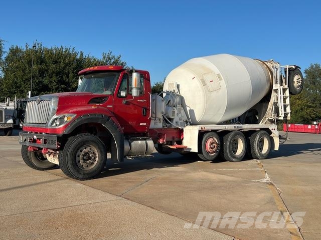 International 7600 Вантажівки / спеціальні