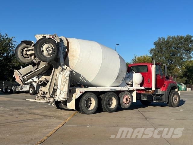 International 7600 Вантажівки / спеціальні