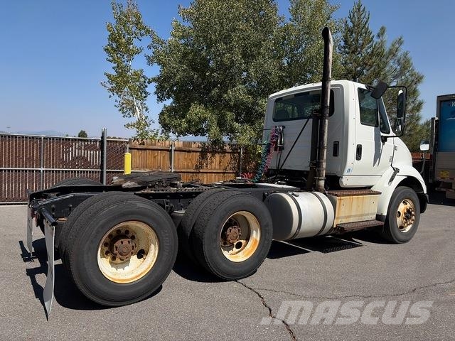 International 8600 Vlačilci