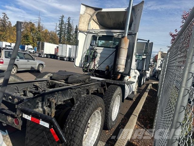International 8600 Trekkers