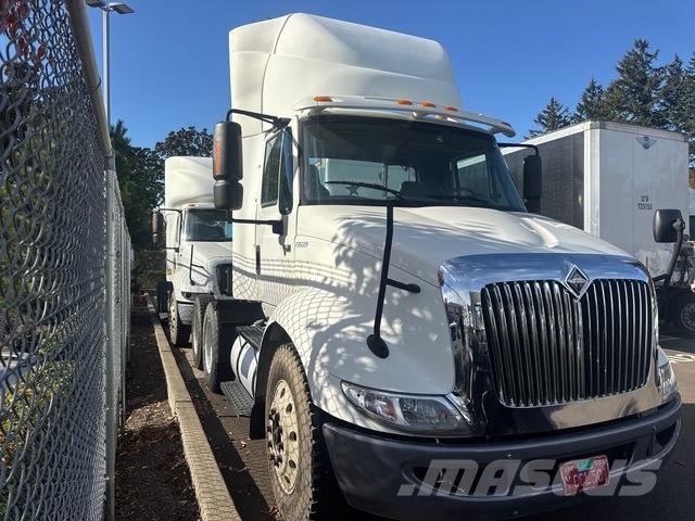 International 8600 Trekkers