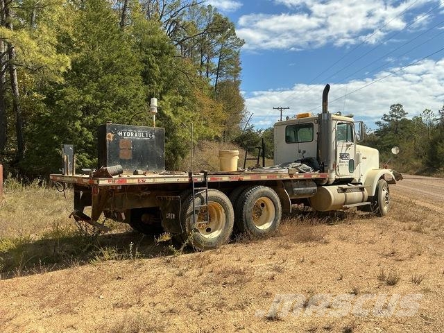 International 9300 Lastbil med lad/Flatbed
