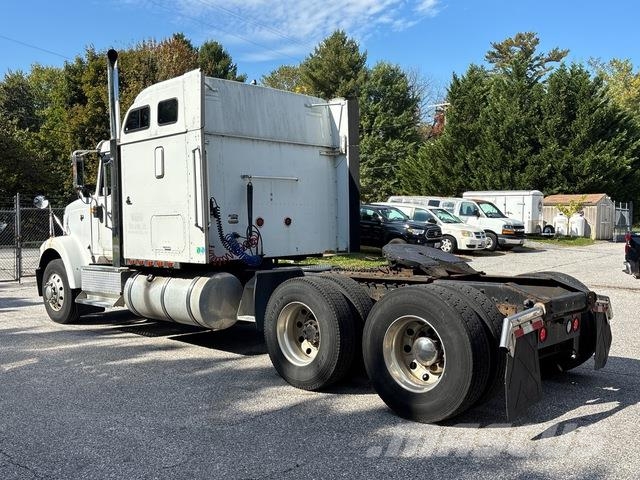 International 9900i Тягачі