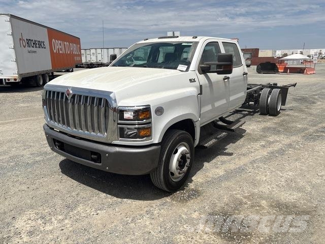 International CV515 كابينة والداخلية