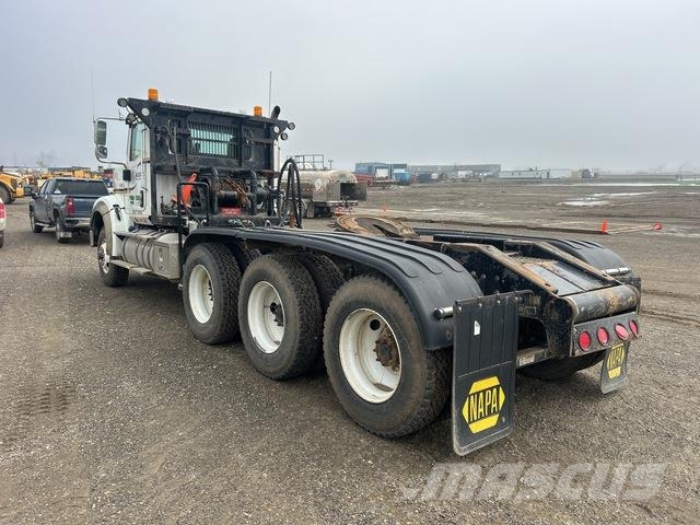 International HX620 Hinausautot