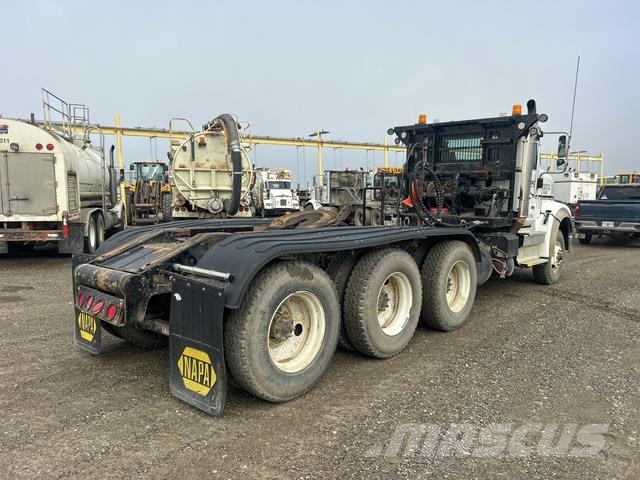International HX620 Hinausautot