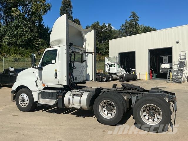 International LT625 Cabezas tractoras