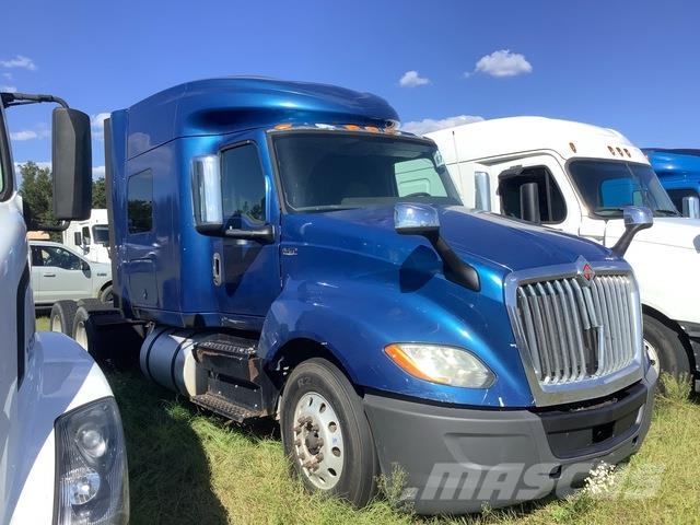 International LT625 Тягачі