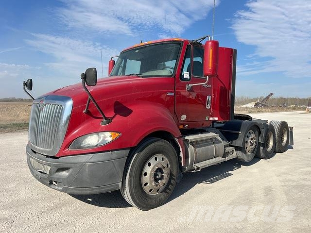 International Prostar Тягачі