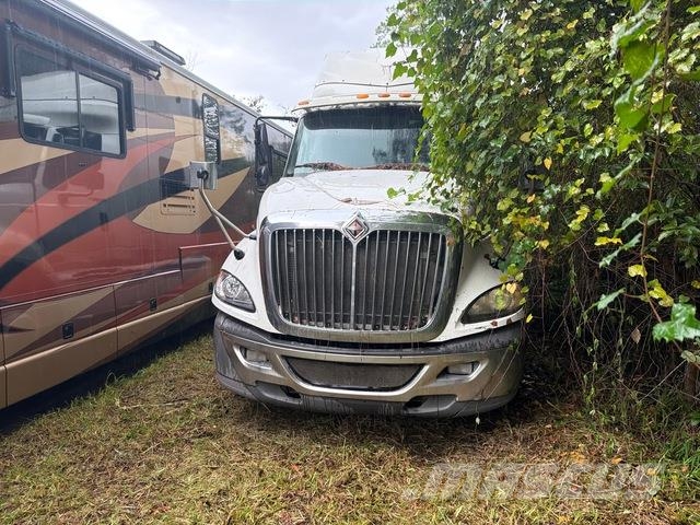 International Prostar LF627 Тягачі