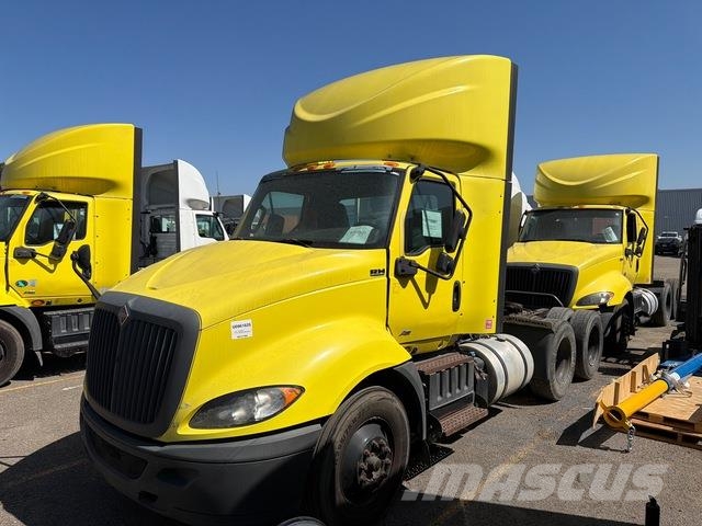 International RH613 Autotractoare