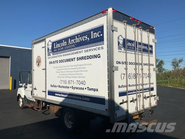 International TerraStar Atkritumu izvešanas transports
