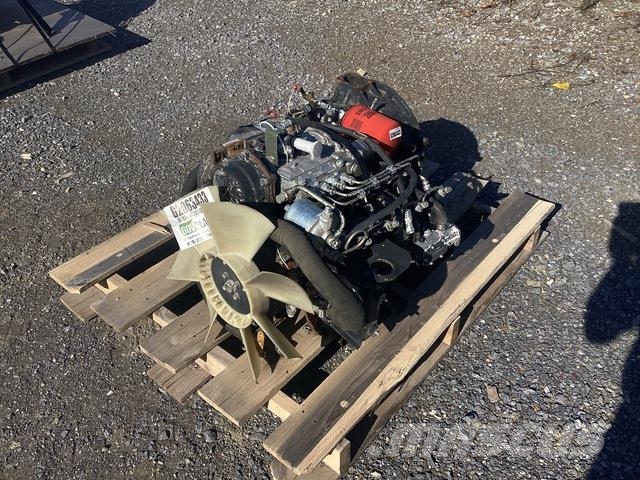 Isuzu C-240PW-28 エンジン