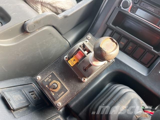 Isuzu CXZ GIGA Camiones tractor