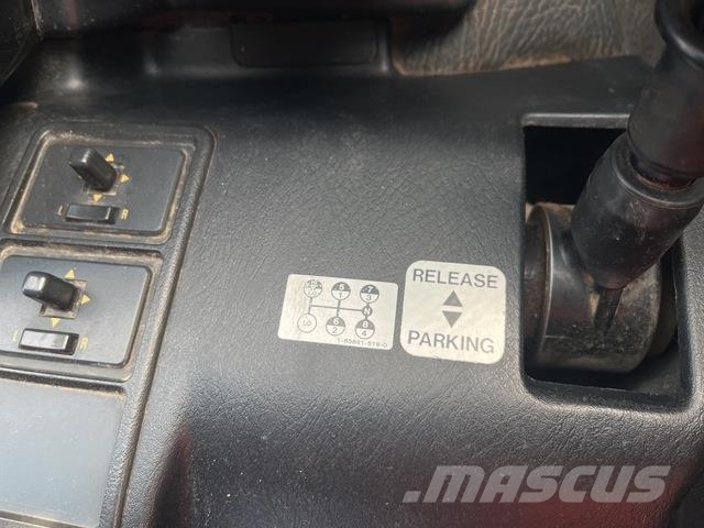 Isuzu CXZ GIGA Camiones tractor