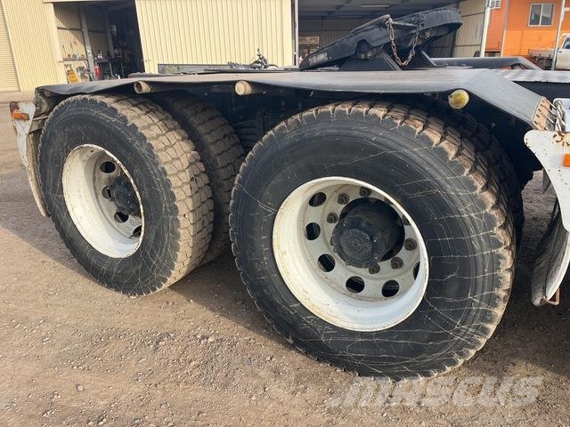 Isuzu CXZ GIGA Camiones tractor