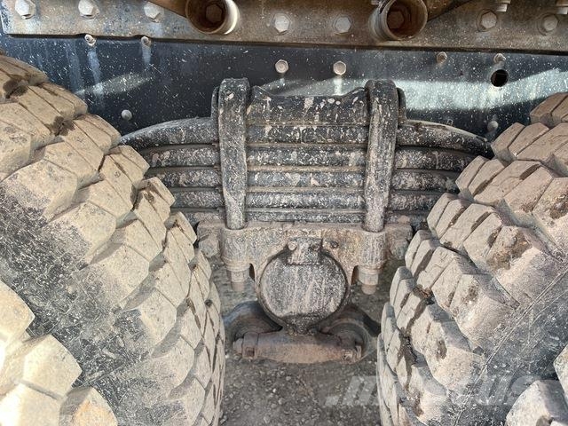Isuzu CXZ GIGA Camiones tractor