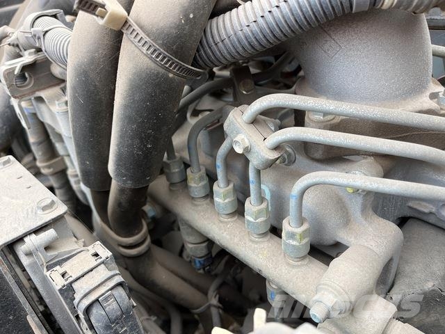 Isuzu FRR 600 المنصات الهوائية المثبتة على شاحنة