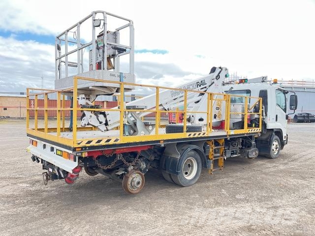Isuzu FRR 600 المنصات الهوائية المثبتة على شاحنة
