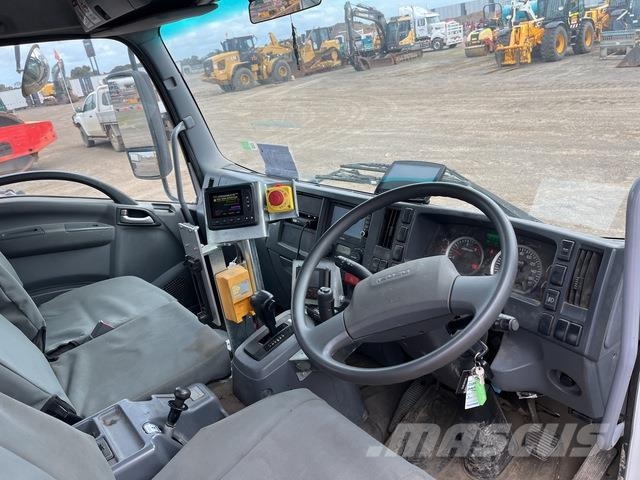 Isuzu FRR 600 المنصات الهوائية المثبتة على شاحنة