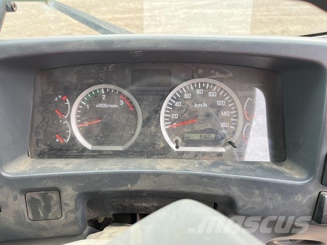 Isuzu FRR 600 المنصات الهوائية المثبتة على شاحنة