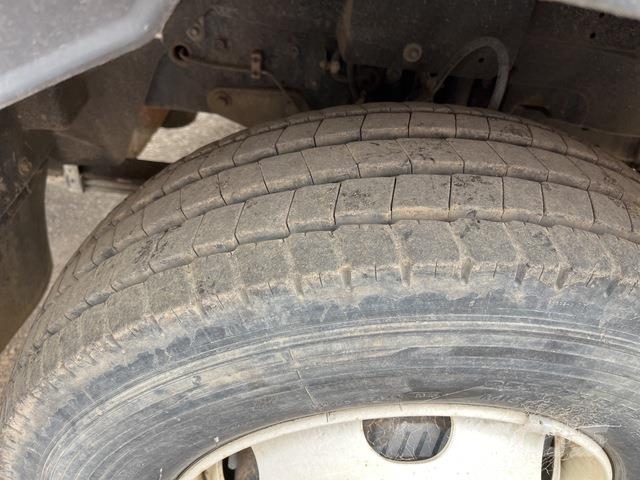 Isuzu FRR 600 المنصات الهوائية المثبتة على شاحنة