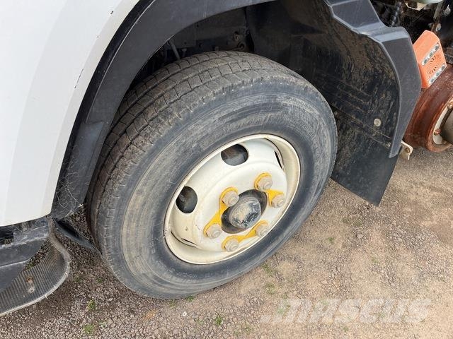 Isuzu FRR 600 المنصات الهوائية المثبتة على شاحنة