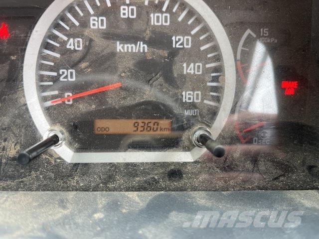 Isuzu FRR 600 المنصات الهوائية المثبتة على شاحنة