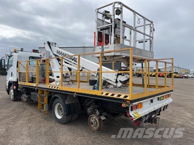 Isuzu FRR 600 المنصات الهوائية المثبتة على شاحنة