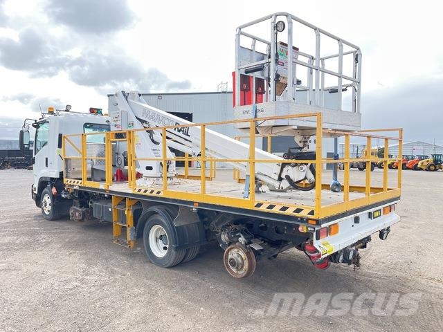 Isuzu FRR 600 المنصات الهوائية المثبتة على شاحنة