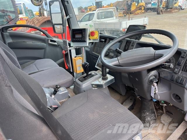 Isuzu FRR 600 المنصات الهوائية المثبتة على شاحنة