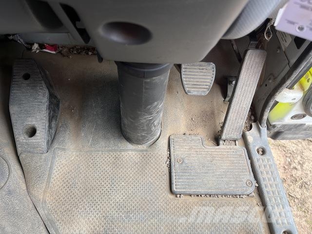 Isuzu FRR 600 المنصات الهوائية المثبتة على شاحنة
