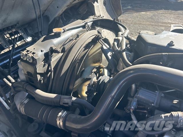 Isuzu FSD140-260 貨箱式卡車