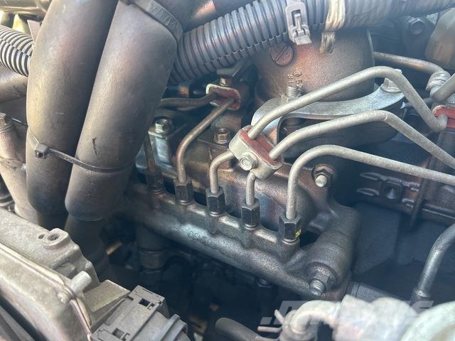 Isuzu FSD140-260 貨箱式卡車