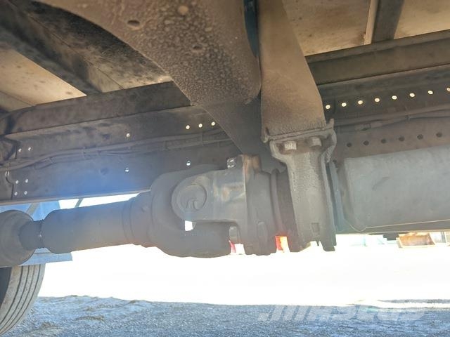 Isuzu FSD140-260 貨箱式卡車