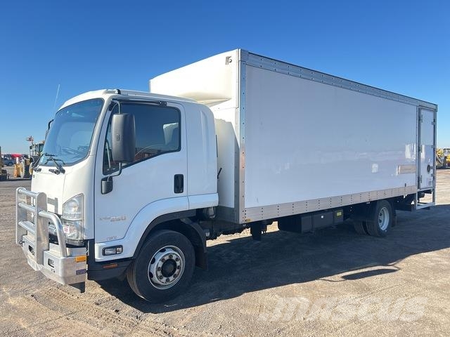 Isuzu FSD140-260 貨箱式卡車