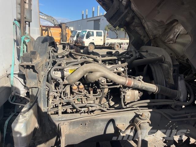 Isuzu FVR900 厢式货车
