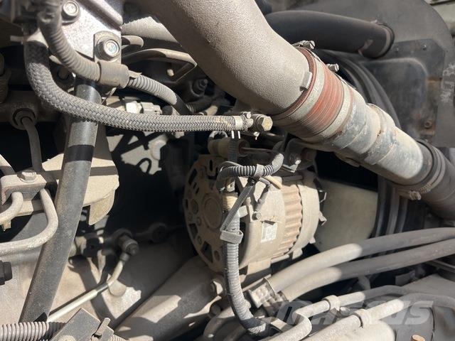 Isuzu FVR900 厢式货车