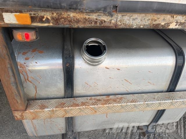 Isuzu FVR900 厢式货车