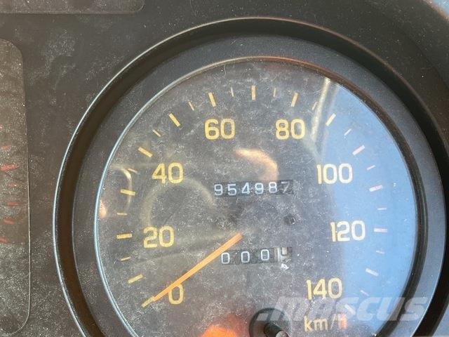 Isuzu FVR900 厢式货车