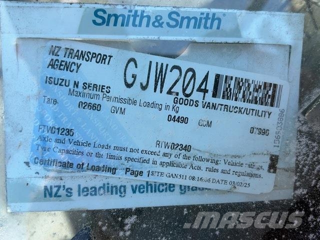 Isuzu NKR250S 플랫베드/드롭사이드 트럭