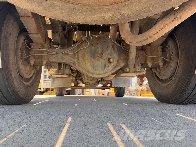 Isuzu NKR250S 플랫베드/드롭사이드 트럭