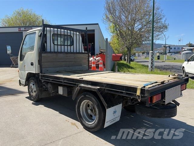 Isuzu NKR250S 플랫베드/드롭사이드 트럭