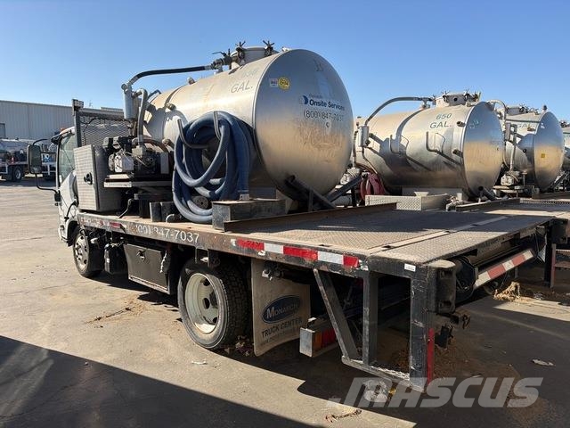 Isuzu NPR 组合/真空油槽车