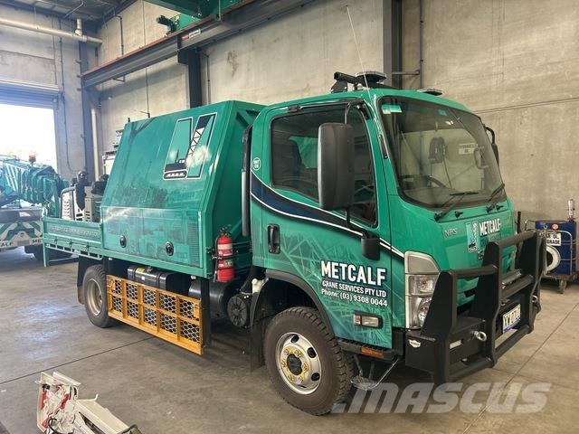 Isuzu NPS75 救援車