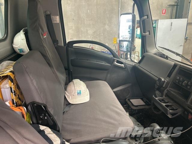 Isuzu NPS75 救援車