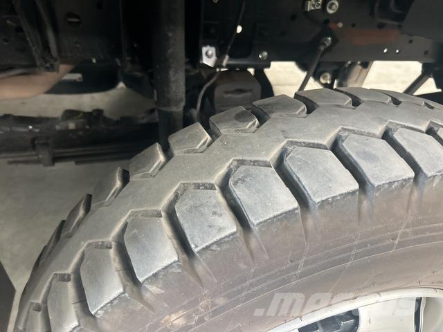 Isuzu NPS75 救援車