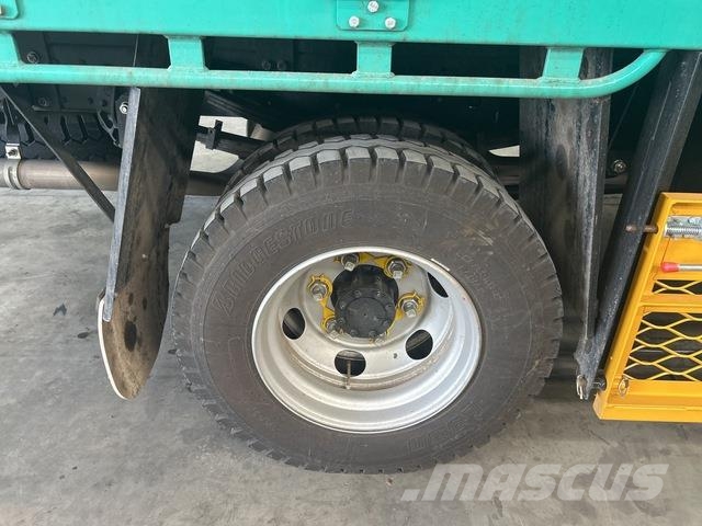 Isuzu NPS75 救援車